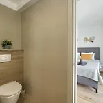 Brand New Leny With Heated Pool *