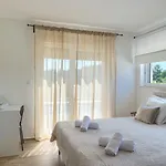 Villa Brand New Leny With Heated Pool