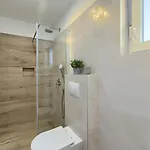Villa Brand New Leny With Heated Pool