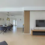 Brand New Leny With Heated Pool Vodnjan