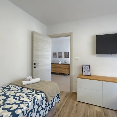 Villa Brand New Leny With Heated Pool Vodnjan