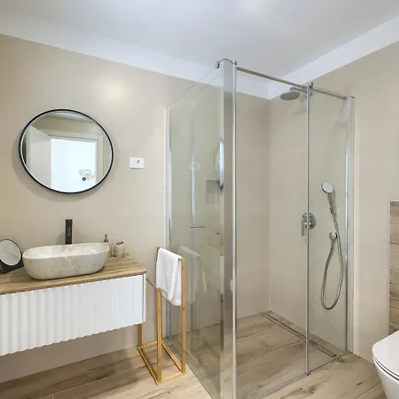 Brand New Leny With Heated Pool Вилла *