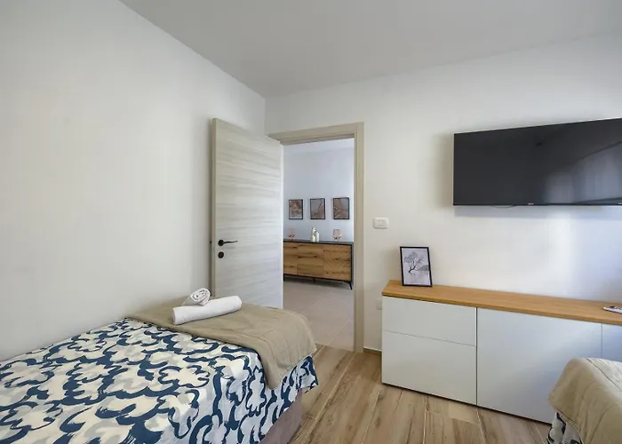 فيلة Brand New Leny With Heated Pool فودنيان